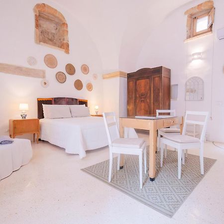 Historia- Dimore Corte Chiesa Corigliano dʼOtranto Eksteriør billede